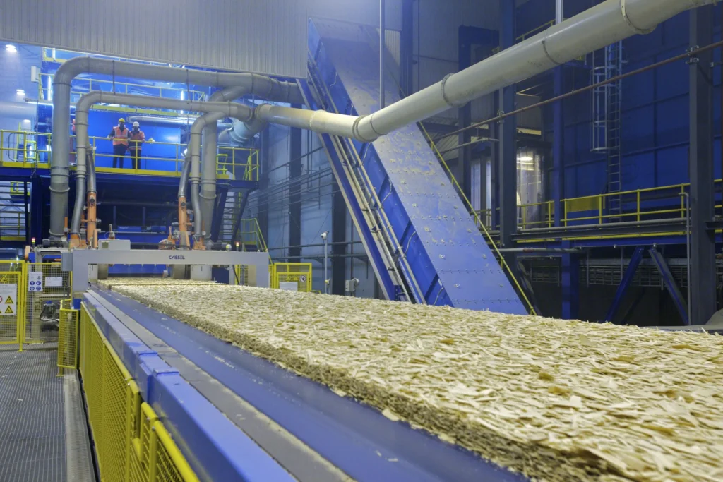 The manufacturing process of laminated OSB involves several steps to ensure quality and durability.